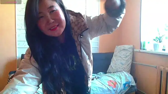 Bet Lu online show from March 2025 08:32:02 PM