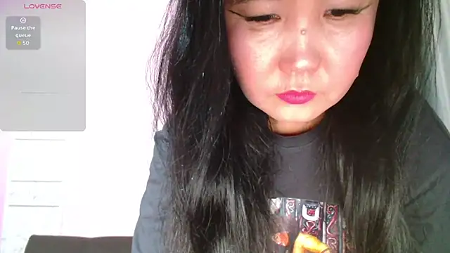 Bet Lu online show from October 2025 04:22:02 AM