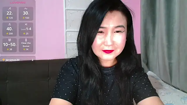 Bet Lu online show from October 2025 10:10:01 PM