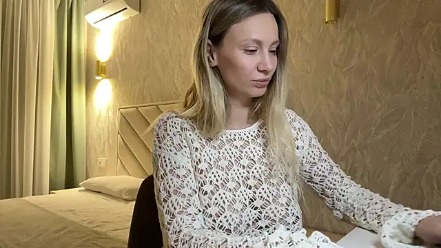 Alice Wonders online show from January 2025 10:57:01 PM