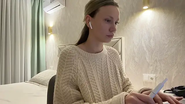 Alice Wonders online show from January 2025 10:21:01 PM