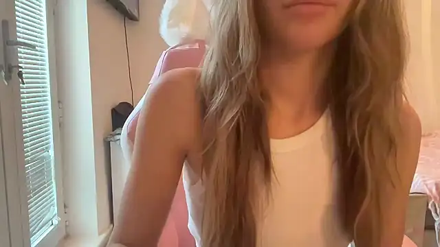 Lillymariee online show from January 2025 01:37:02 PM