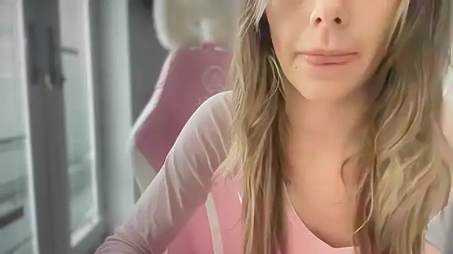 Lillymariee online show from January 2025 12:27:02 PM