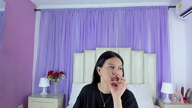 Snapshot of lulumars chatting on December 2024 04:02:02 AM lulumars online show from December 2024 04:02:02 AM