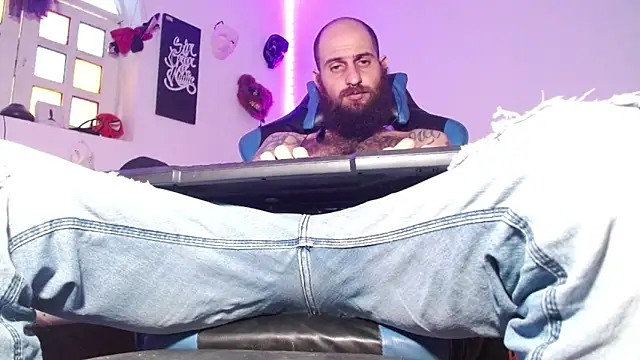 Tatted21xxx online show from April 2026 07:47:01 PM