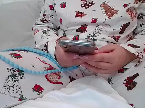 RealLittleRedRidingHood online show from November 2025 05:59:01 PM