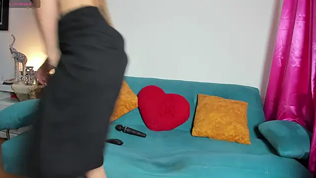 Victoria Jonness online show from April 2026 07:41:01 PM