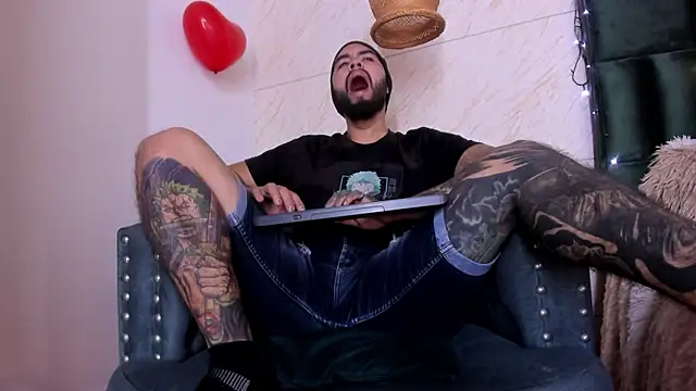 matteosantos online show from February 2025 05:57:01 PM