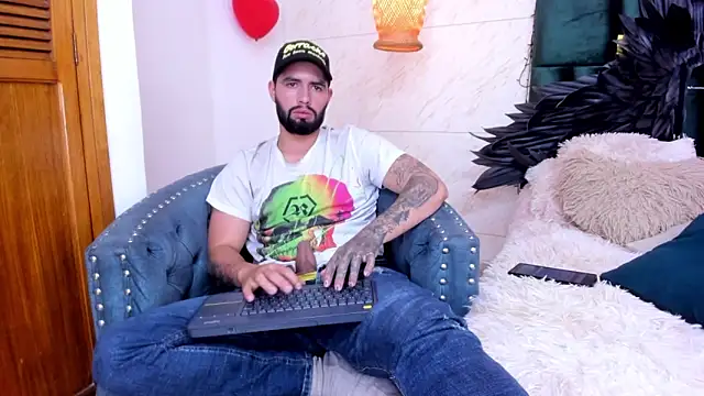 matteosantos online show from February 2025 05:31:02 PM