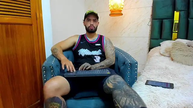 matteosantos online show from February 2025 11:22:01 AM