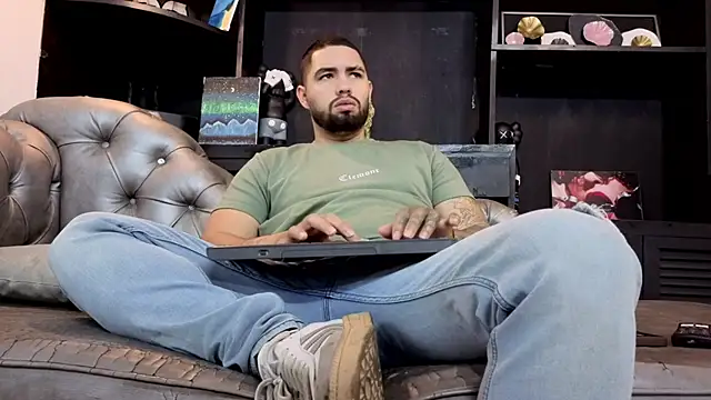 matteosantos online show from April 2026 12:10:01 PM