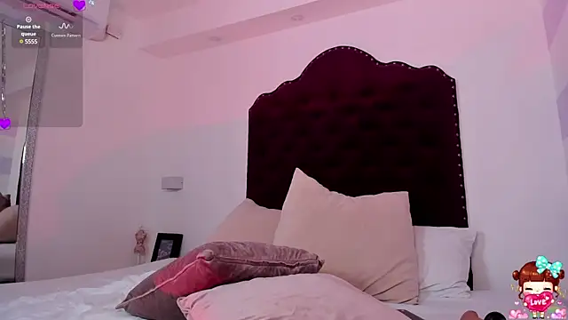 lucyycy online show from February 2025 08:43:02 PM