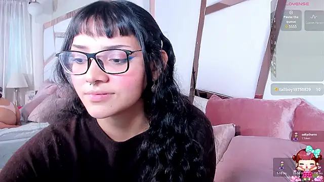 lucyycy online show from October 2025 05:31:01 AM