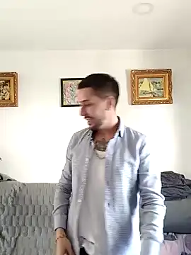 LoGaNfree88 online show from March 2025 01:29:01 PM