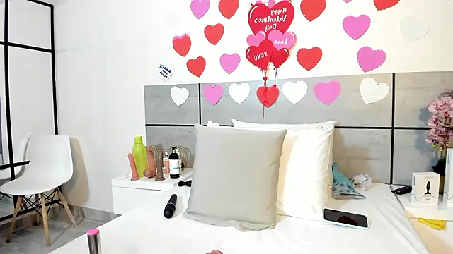 EmmaSmith2 online show from February 2026 02:19:01 AM