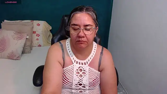 scaelettdubois online show from April 2026 04:46:01 AM