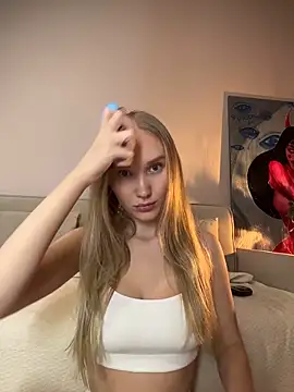 MariaTull online show from November 2025 06:18:02 PM