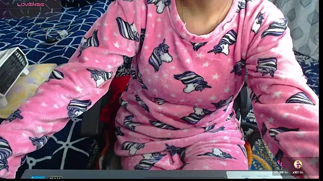 Snapshot of sexyrihana1 chatting on December 2024 08:06:02 AM sexyrihana1 online show from December 2024 08:06:02 AM