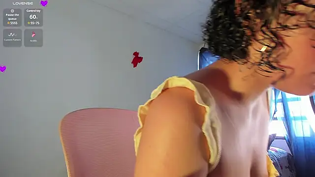 cailynhot online show from January 2025 04:42:01 PM