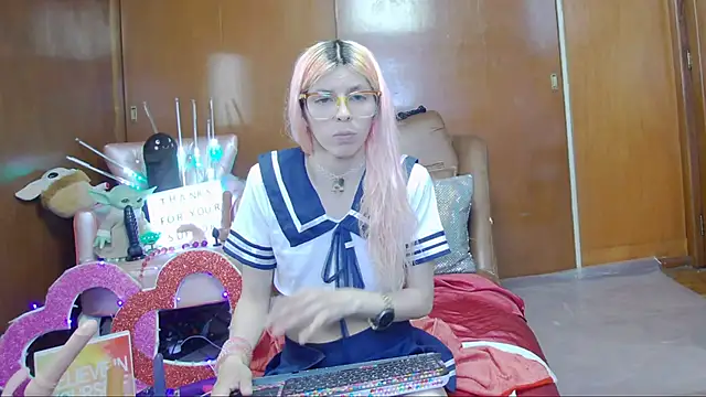 Skinygirl online show from March 2025 12:48:02 AM