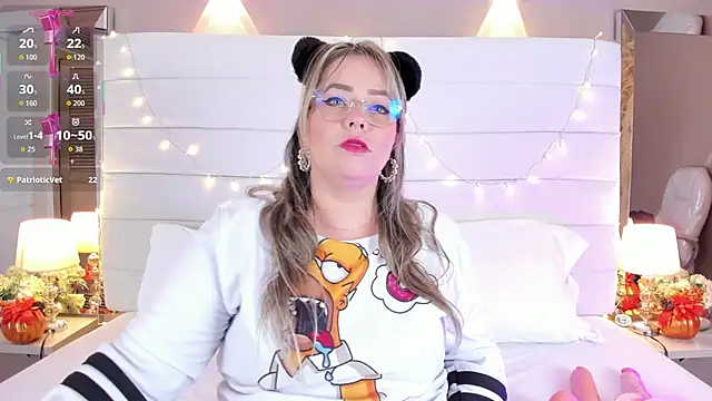 Charlotte93  online show from October 2025 12:24:02 PM