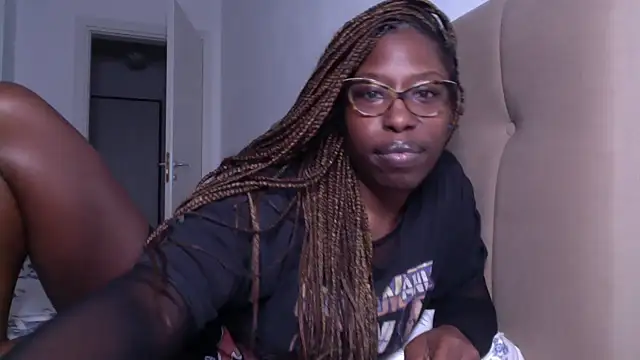 MadamIndigo online show from February 2025 12:30:02 AM