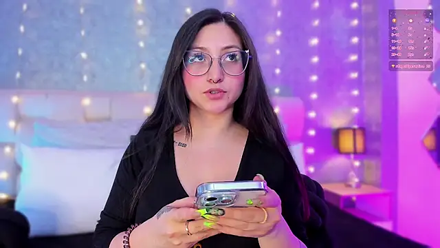 lucy neil online show from January 2025 10:06:01 PM