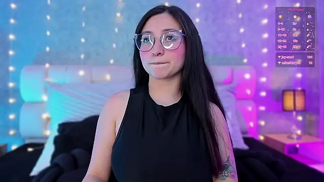 lucy neil online show from January 2025 10:12:02 PM