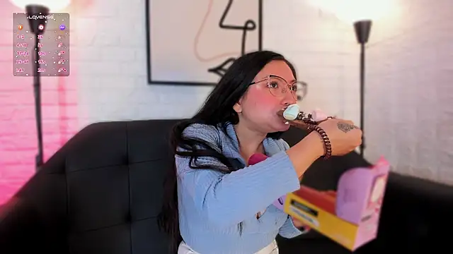 lucy neil online show from February 2026 02:41:01 AM