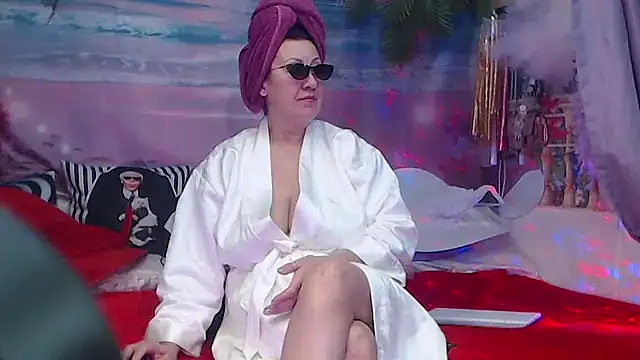 NightOrhideya online show from November 2025 01:55:01 PM