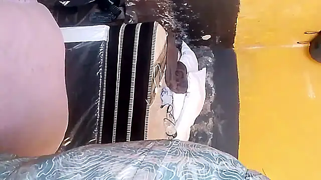 Snapshot of LULE37587001 chatting on February 2026 08:32:01 AM LULE37587001 online show from February 2026 08:32:01 AM