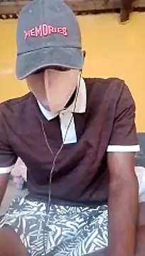 Snapshot of LULE37587001 chatting on February 2026 02:04:02 PM LULE37587001 online show from February 2026 02:04:02 PM