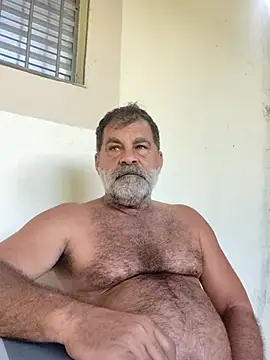 Peludo173317 online show from April 2026 06:31:02 PM