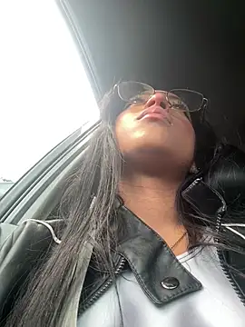 vaness weet online show from January 2025 07:38:01 PM