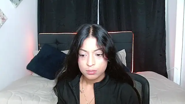 vaness weet online show from November 2025 08:14:01 PM