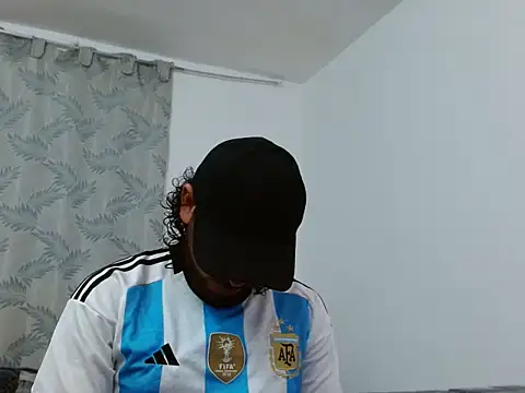 tuyo1995 online show from September 2025 04:47:01 AM