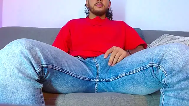 Snapshot of tuyo1995 chatting on December 2025 03:21:02 PM tuyo1995 online show from December 2025 03:21:02 PM