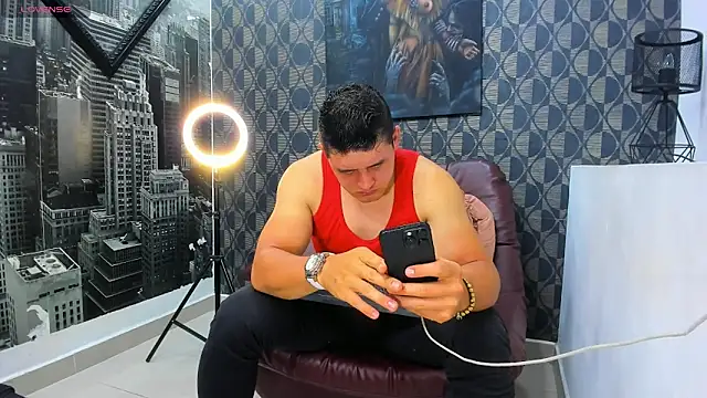 Leonsmoron online show from December 2025 01:12:02 AM