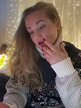 Lady  Maria online show from December 2024 06:41:02 PM