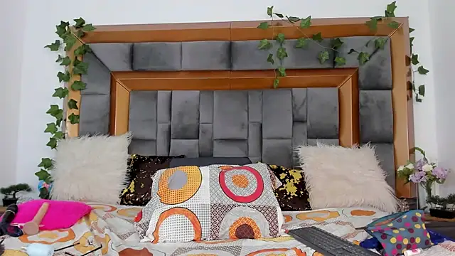 BellaKarla online show from March 2025 11:11:01 PM