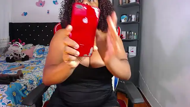 BellaKarla online show from May 2026 11:01:04 PM