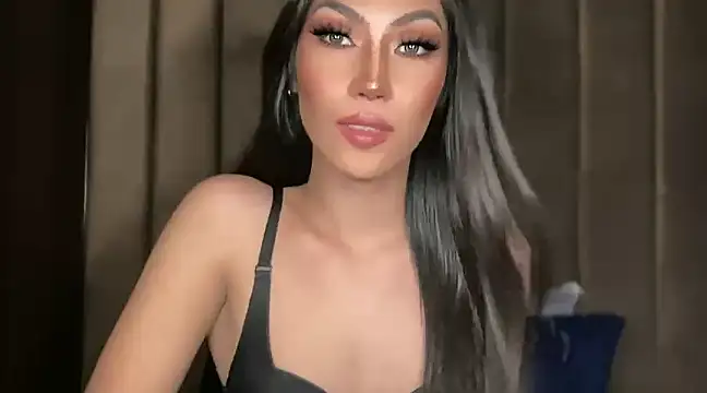 Bella Gordon online show from December 2024 12:22:01 PM