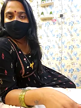 Queen Anushka69 online show from February 2025 06:43:02 PM