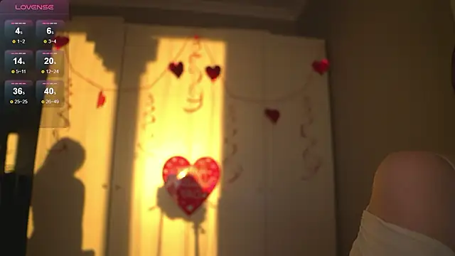 -JuicyMolly- online show from February 2026 02:14:01 PM