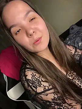 Snapshot of Var_Kiss chatting on September 2025 01:49:01 PM Var Kiss online show from September 2025 01:49:01 PM