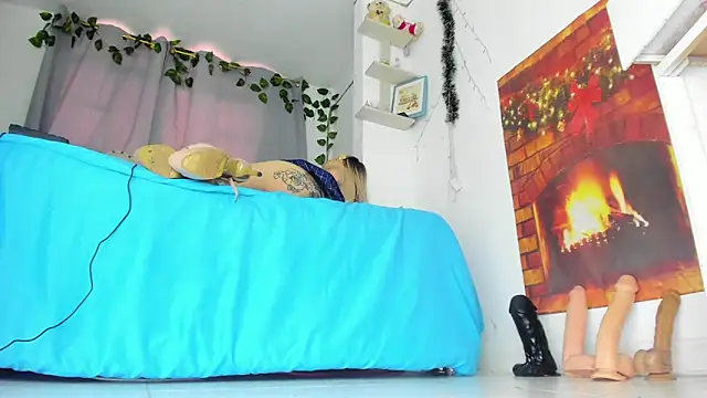 khalyn jenner online show from December 2024 05:58:02 PM