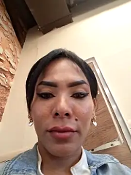 Doll Loren online show from November 2025 02:34:02 PM