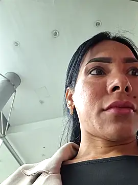 Doll Loren online show from November 2025 07:36:02 PM