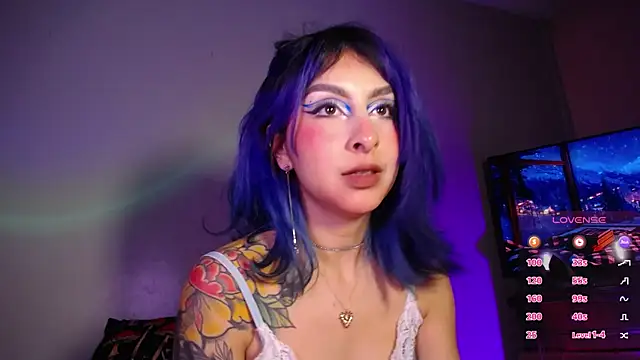 Cinamoonn online show from January 2025 07:58:02 PM