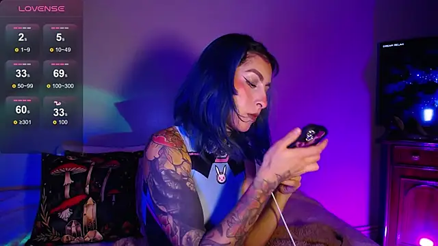 Cinamoonn online show from January 2025 08:58:01 PM